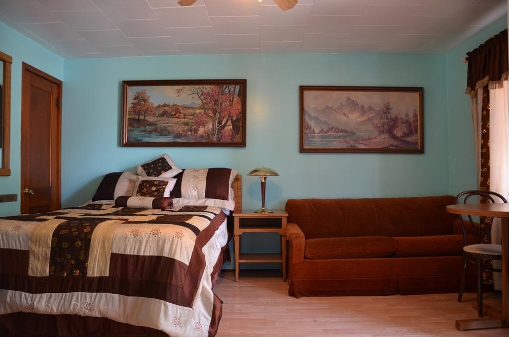 Deer Trail Motel Висконсин Делс Номер фото